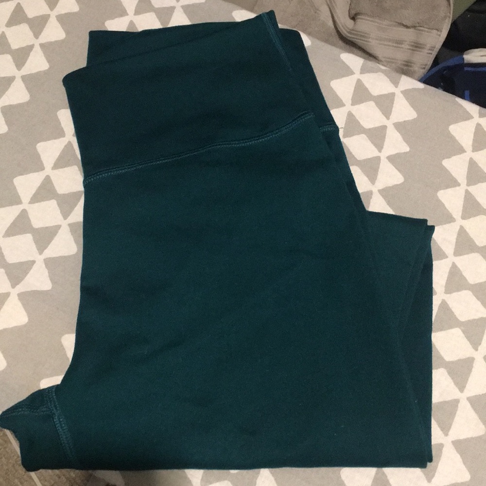 Fabletics High Waisted 7/8 Legging